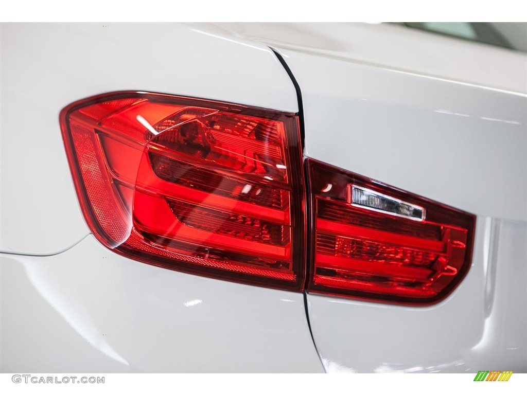 2013 3 Series 320i Sedan - Alpine White / Venetian Beige photo #29