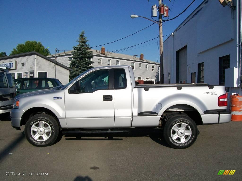 2005 F150 STX Regular Cab 4x4 - Silver Metallic / Medium Flint Grey photo #2