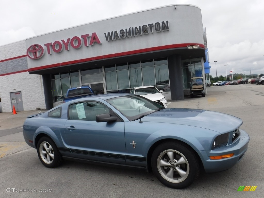 2007 Mustang V6 Deluxe Coupe - Windveil Blue Metallic / Light Graphite photo #2