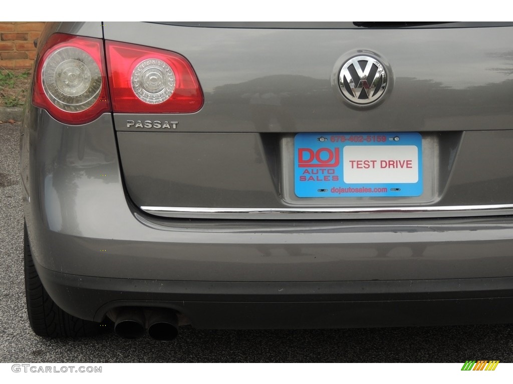 2007 Passat 2.0T Wagon - United Grey Metallic / Black photo #25