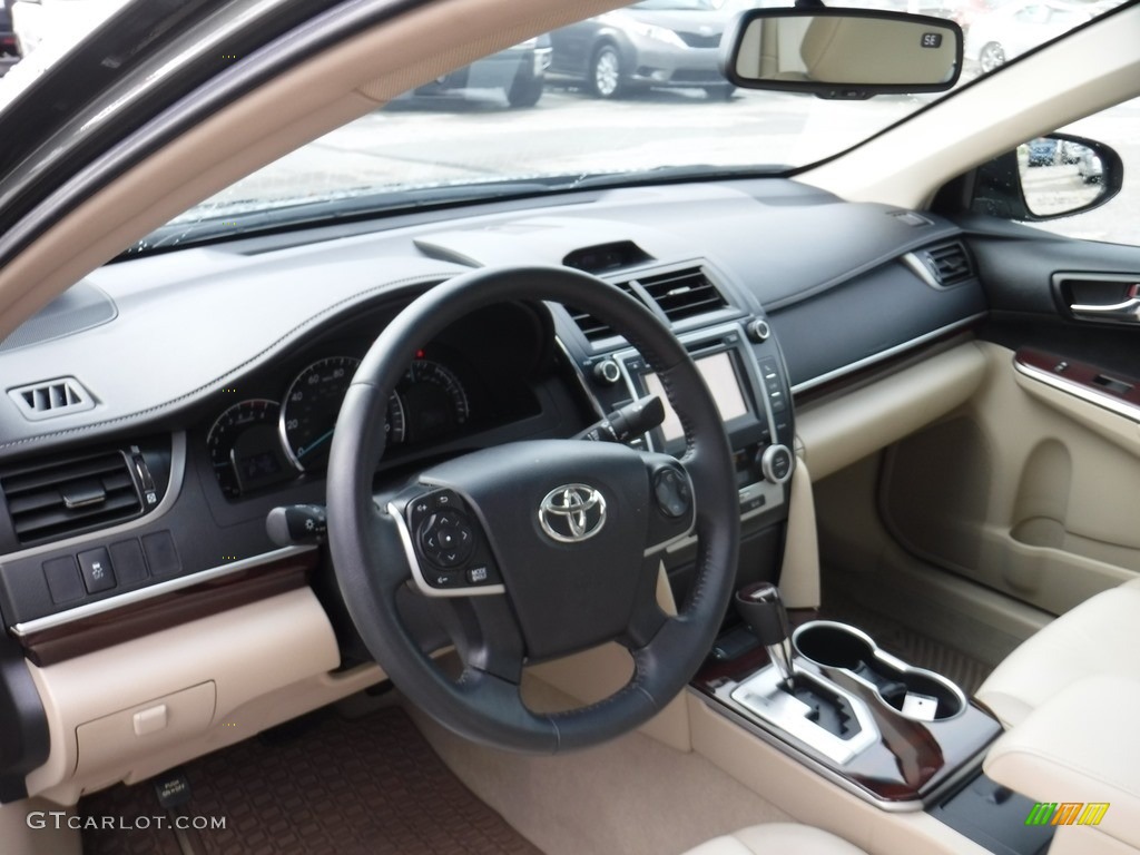 2014 Camry XLE - Cypress Pearl / Ivory photo #13