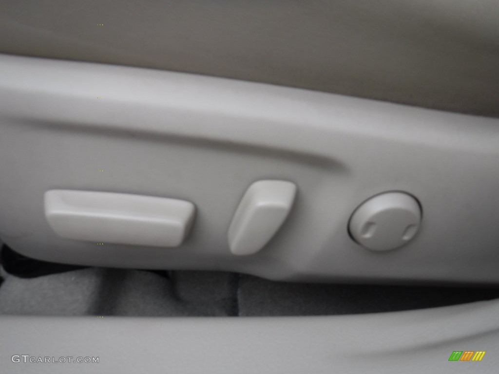 2014 Camry XLE - Cypress Pearl / Ivory photo #15