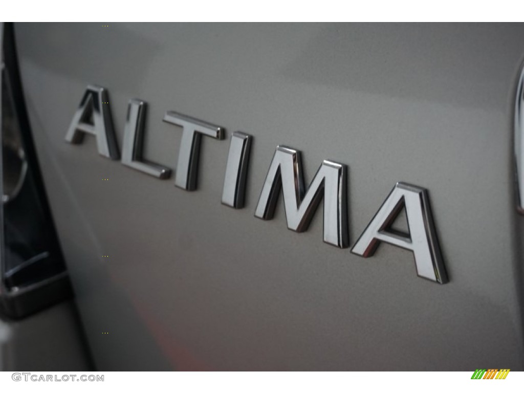 2010 Altima 3.5 SR - Radiant Silver / Charcoal photo #86