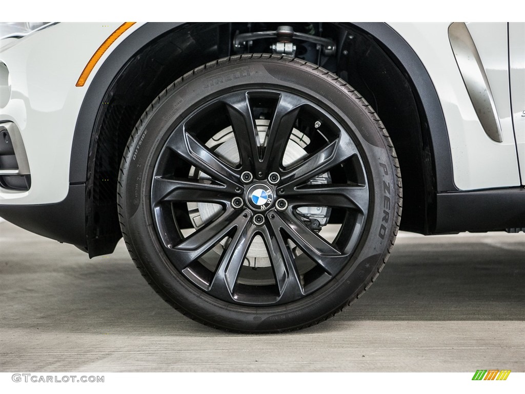 2016 BMW X6 sDrive35i Wheel Photos