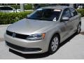 Moonrock Silver Metallic - Jetta SE Sedan Photo No. 4