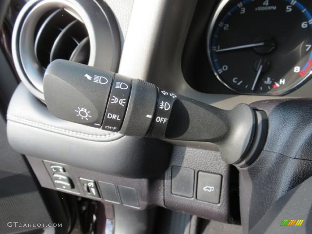 2016 RAV4 XLE - Black Currant Metallic / Black photo #14