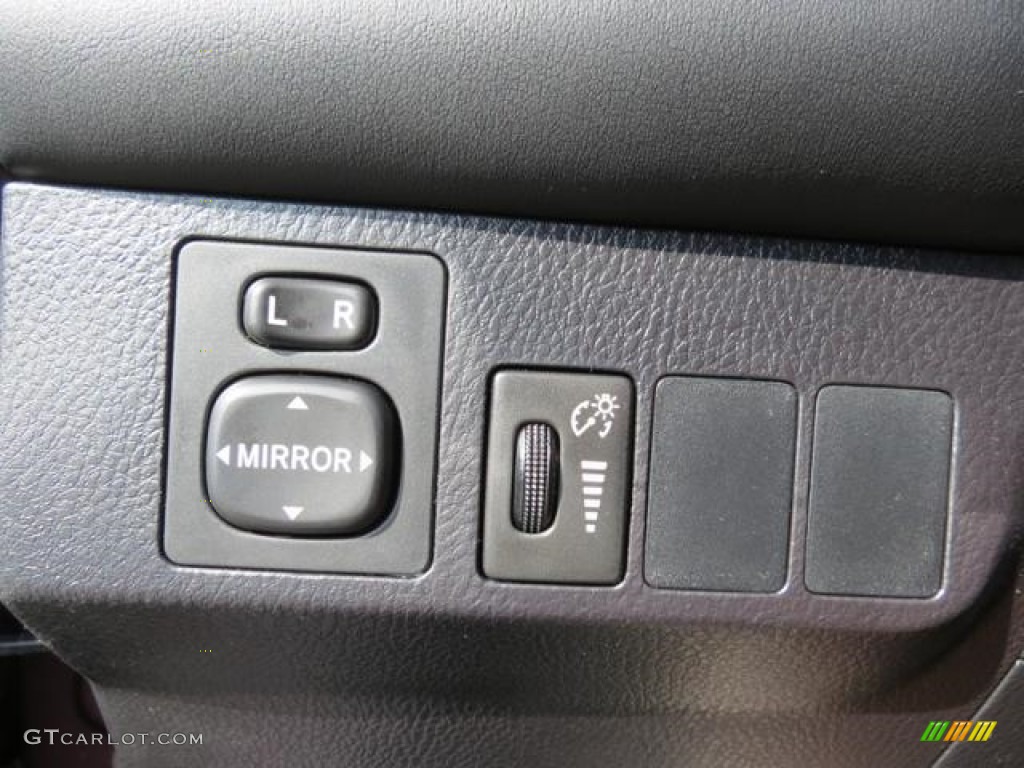 2016 RAV4 XLE - Black Currant Metallic / Black photo #21