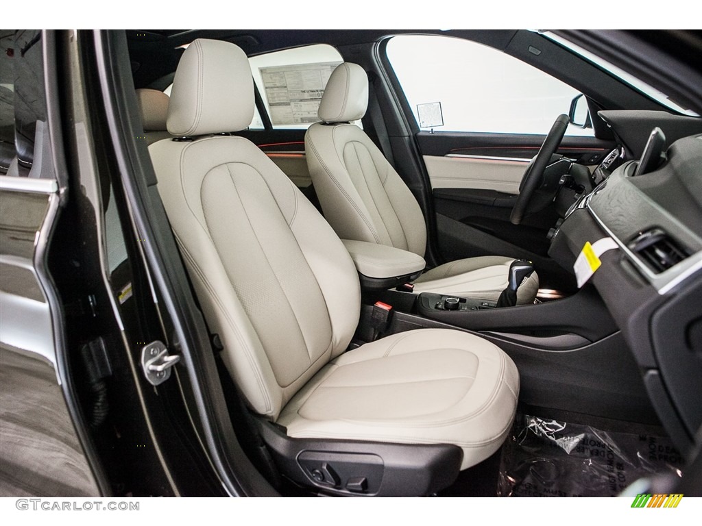 Oyster Interior 2017 BMW X1 xDrive28i Photo #115634625