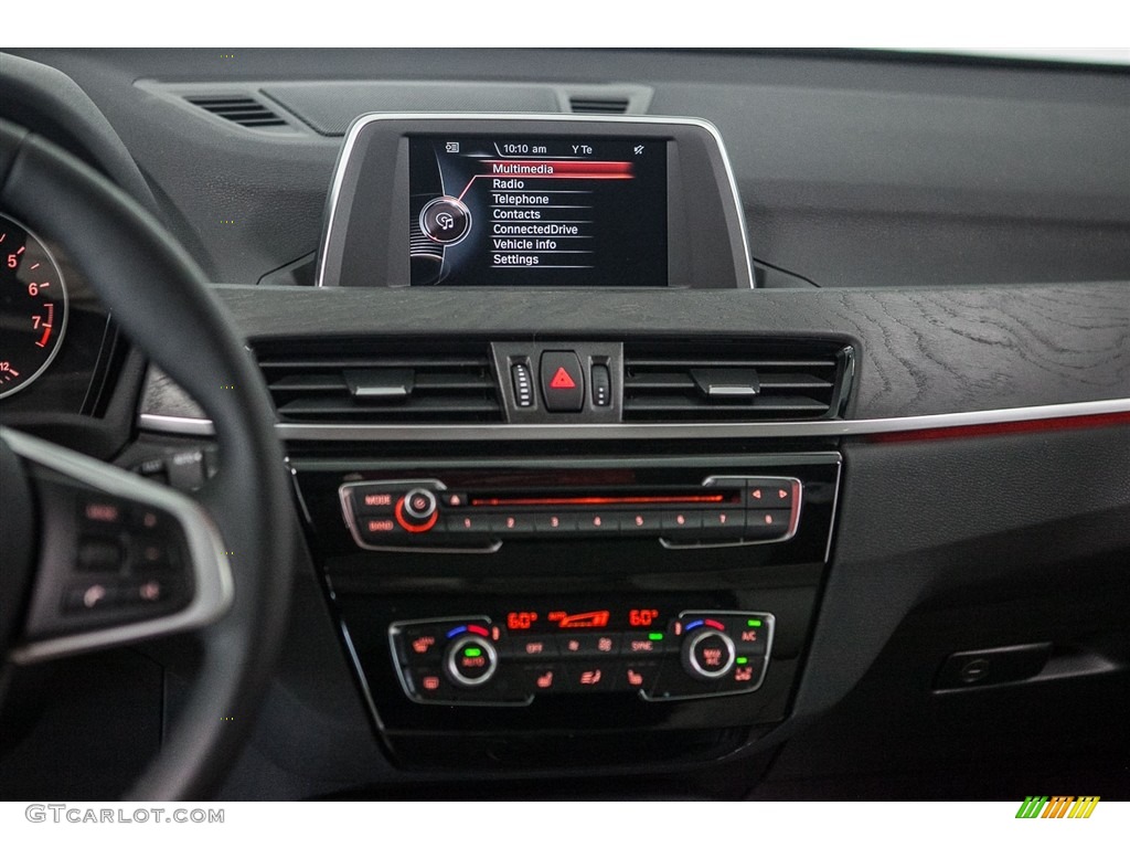2017 BMW X1 xDrive28i Controls Photo #115634700