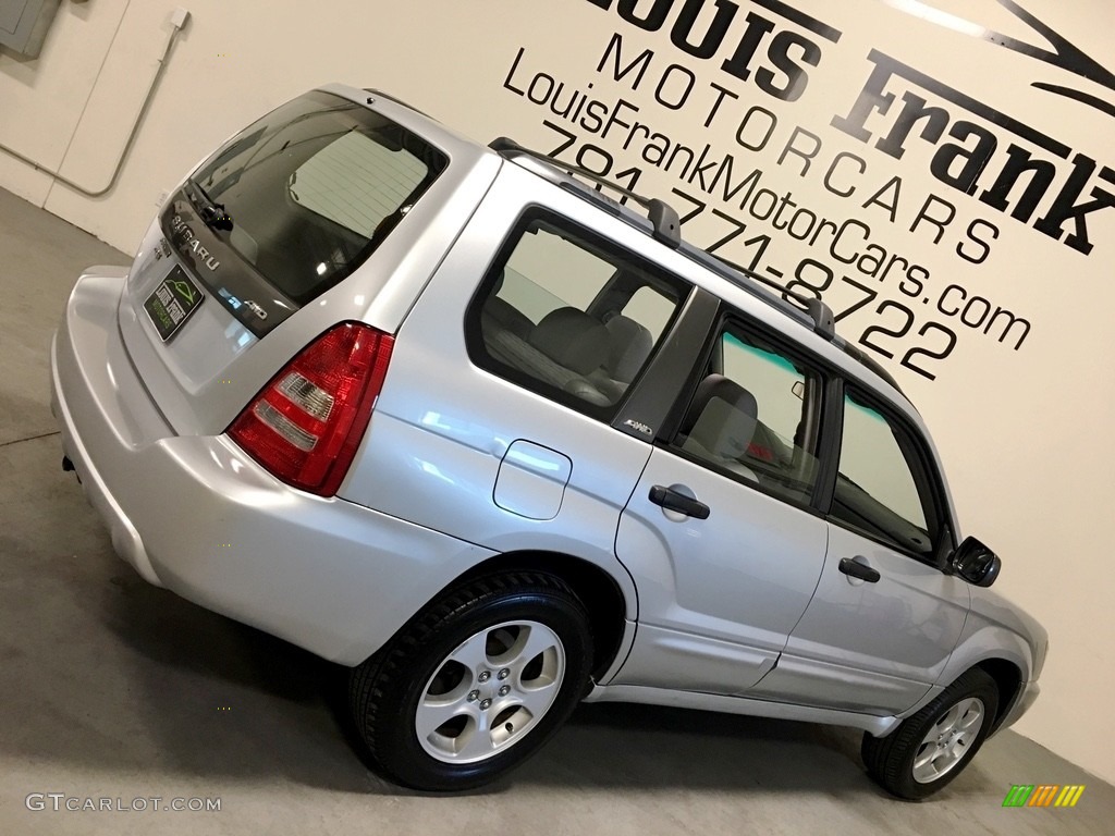 2004 Forester 2.5 XS - Platinum Silver Metallic / Gray photo #19