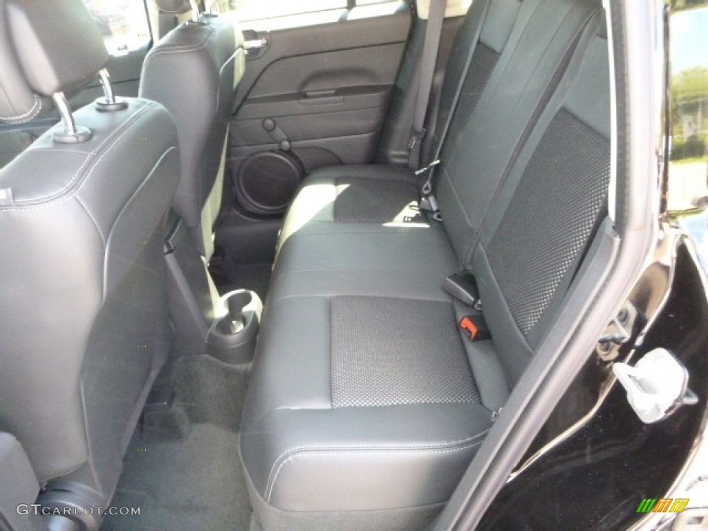 2017 Jeep Compass Sport SE Rear Seat Photo #115643045