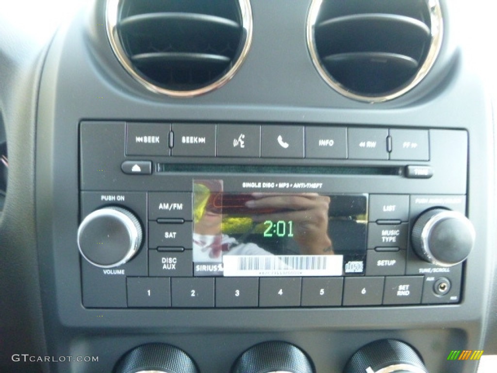 2017 Jeep Compass Sport SE Controls Photo #115643300
