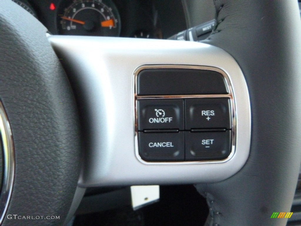 2017 Jeep Compass Sport SE Controls Photo #115643336