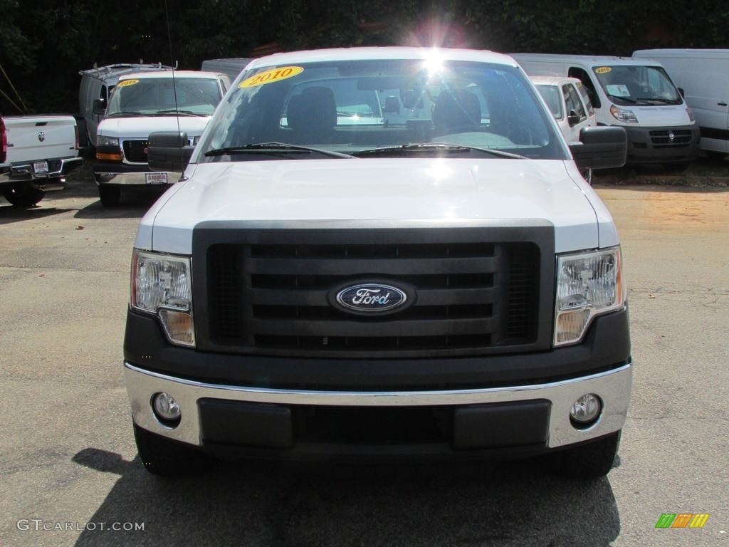 2010 F150 XL SuperCab - Oxford White / Medium Stone photo #2