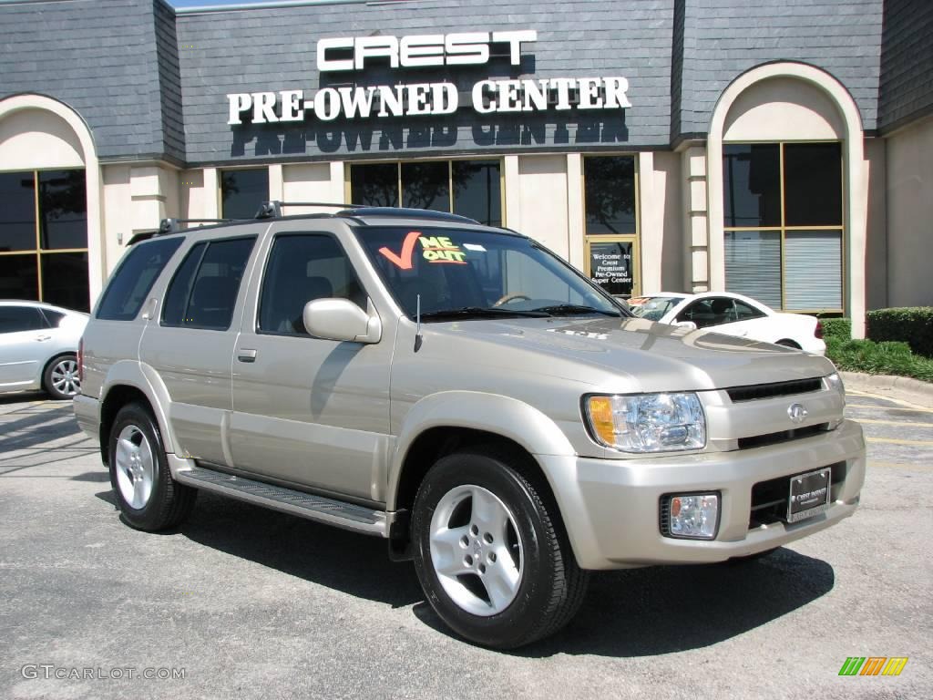 2001 QX4  - Tuscan Beige Metallic / Stone Beige photo #1