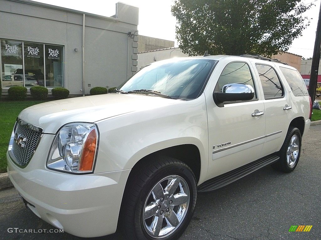 2009 Yukon SLT 4x4 - White Diamond Tricoat / Ebony photo #1