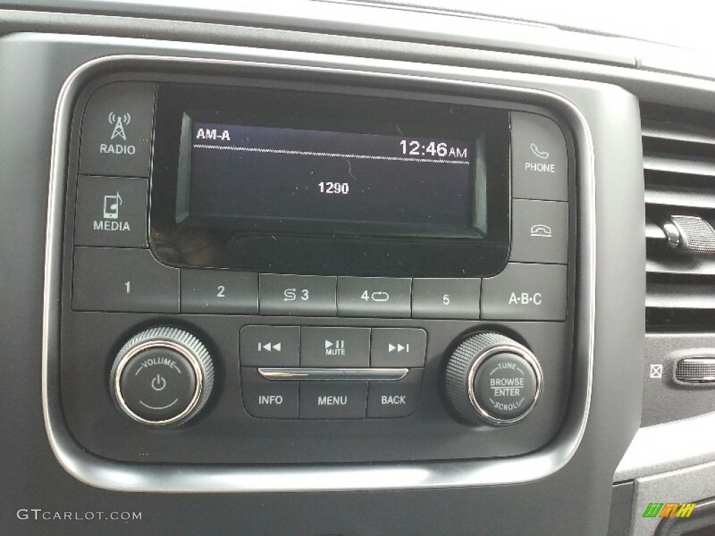 2017 Ram 5500 Tradesman Crew Cab 4x4 Chassis Controls Photo #115647629
