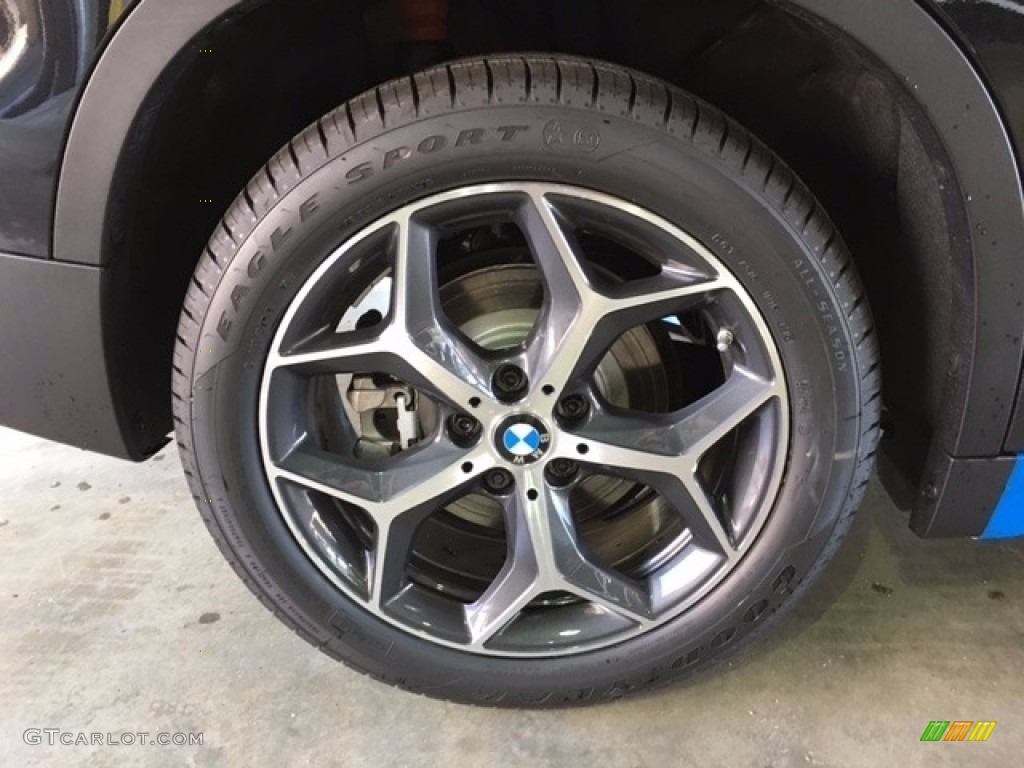 2017 BMW X1 xDrive28i Wheel Photo #115648355