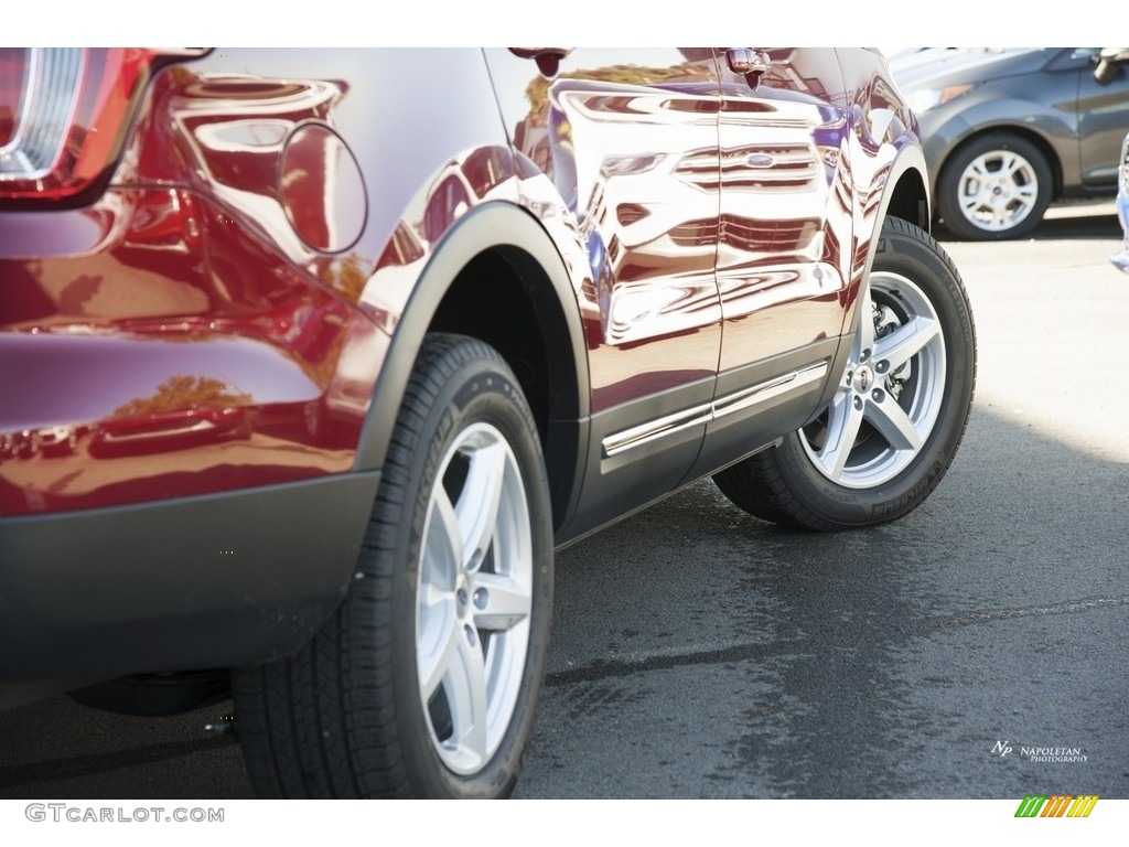 2017 Explorer XLT 4WD - Ruby Red / Ebony Black photo #4