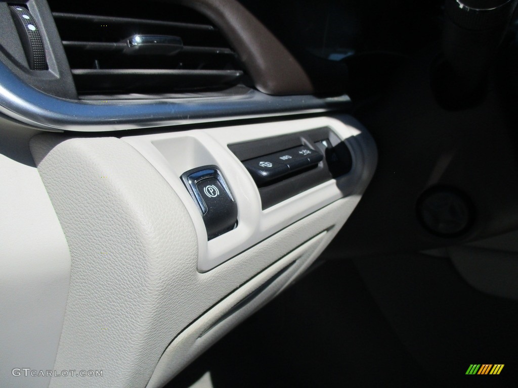 2013 XTS Platinum AWD - Sapphire Blue Metallic / Very Light Platinum/Dark Urban/Cocoa Opus Full Leather photo #35