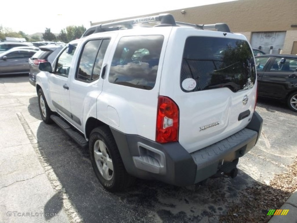 2007 Xterra SE - Avalanche White / Steel/Graphite photo #2