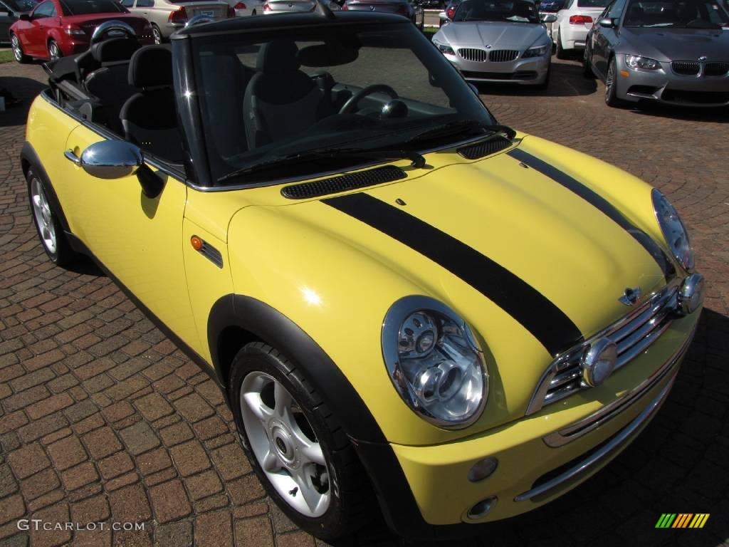 2005 Cooper Convertible - Liquid Yellow / Space Grey/Panther Black photo #15