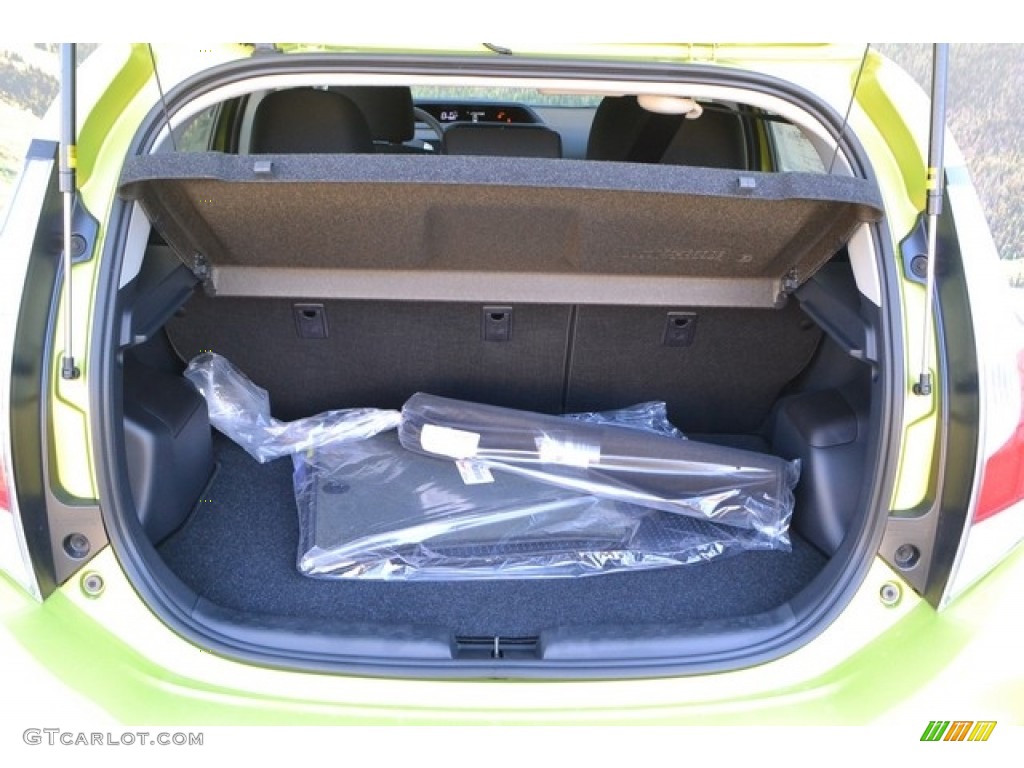 2016 Prius c Three - Electric Lime Metallic / Black photo #8