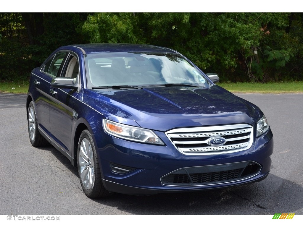 Kona Blue Ford Taurus