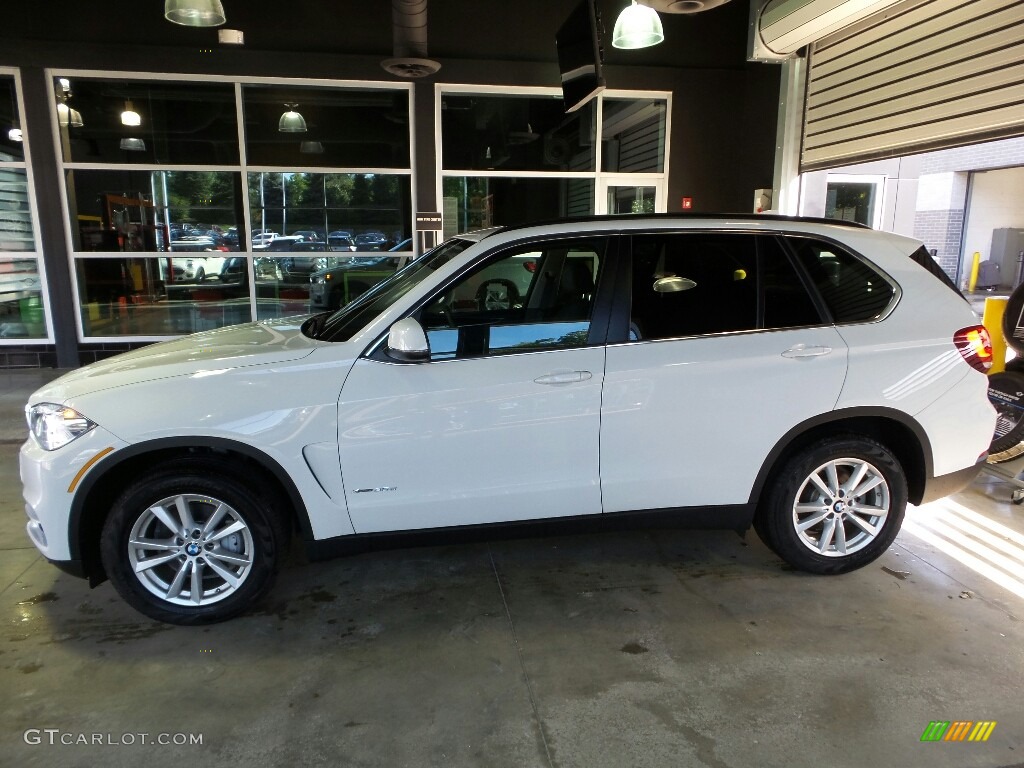 2015 X5 xDrive35d - Alpine White / Black photo #1