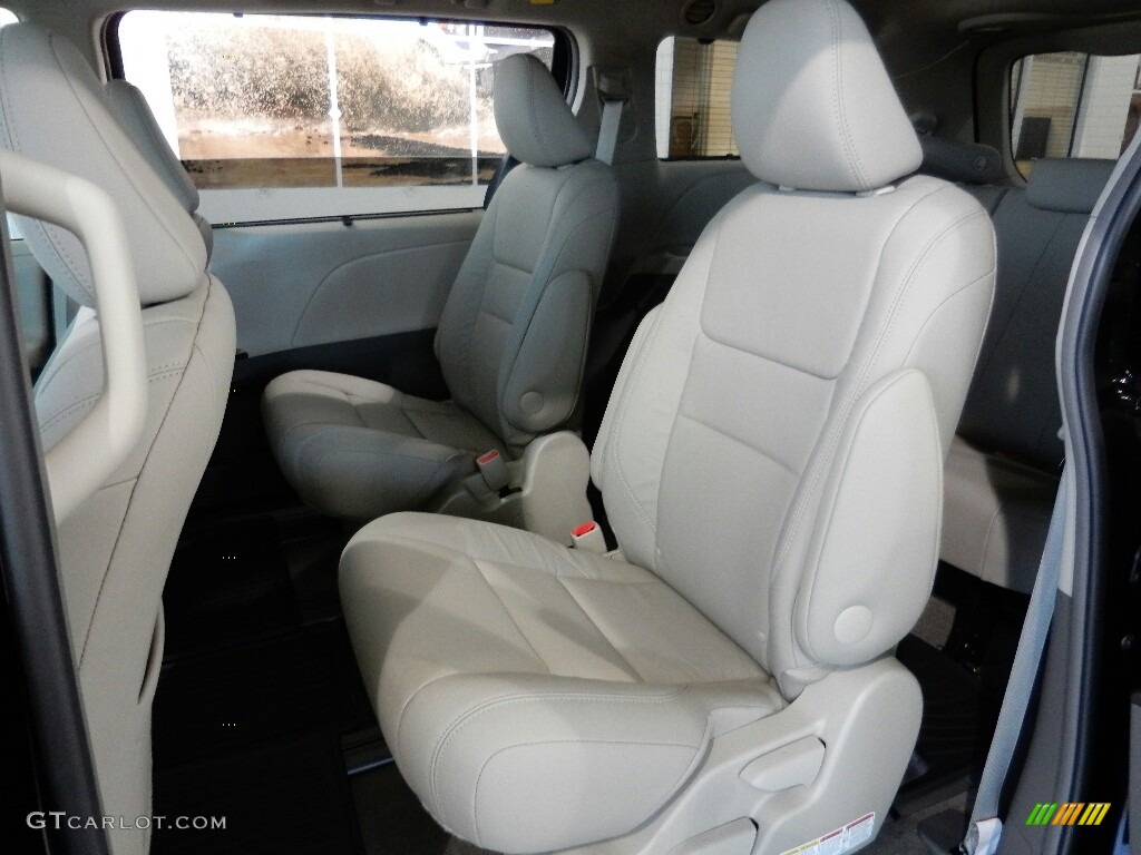 2017 Sienna XLE AWD - Midnight Black Metallic / Dark Bisque photo #4