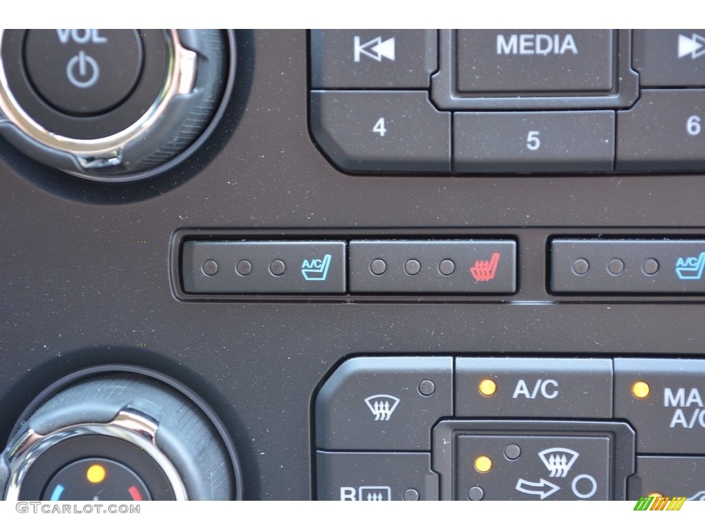 2017 Ford Expedition Limited Controls Photo #115678750