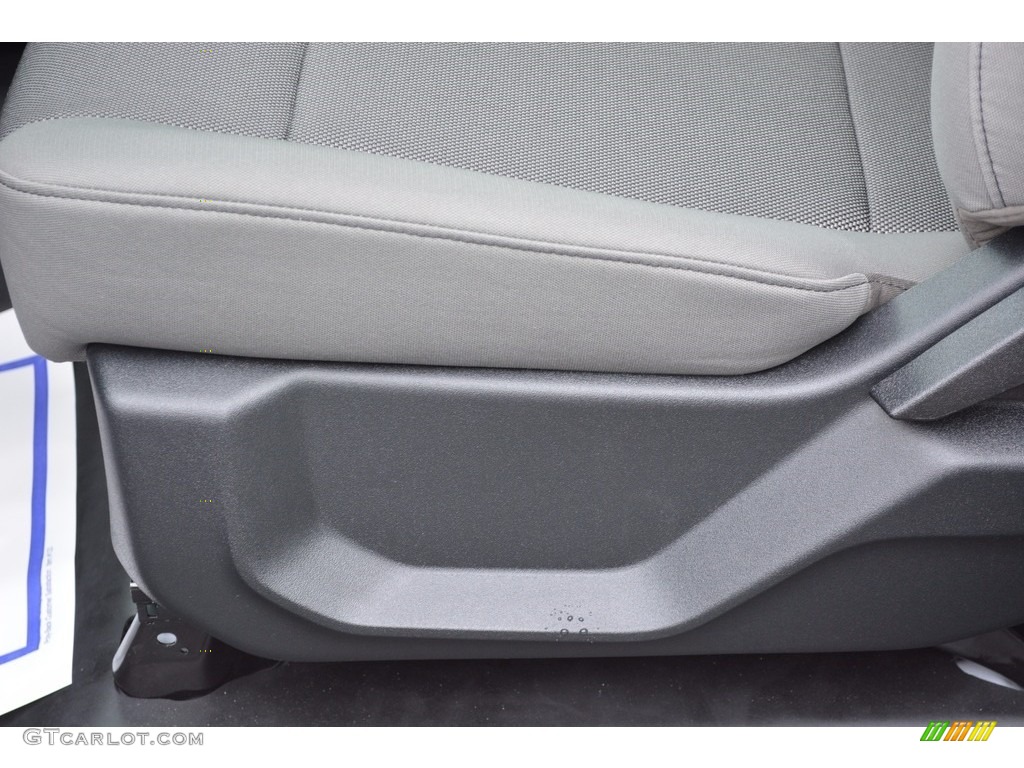 2016 F150 XL Regular Cab - Oxford White / Medium Earth Gray photo #16