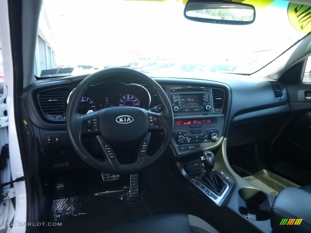 2012 Optima SX - Snow White Pearl / Black photo #12