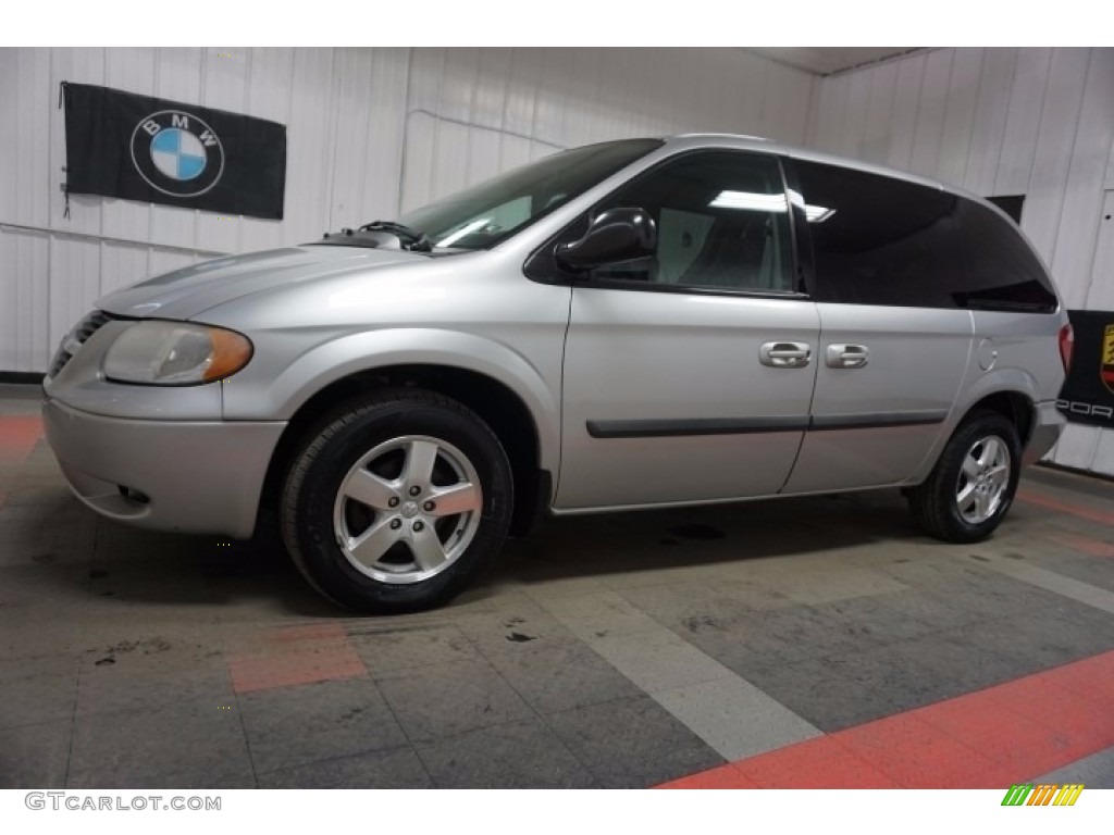 2006 Caravan SXT - Bright Silver Metallic / Medium Slate Gray photo #2