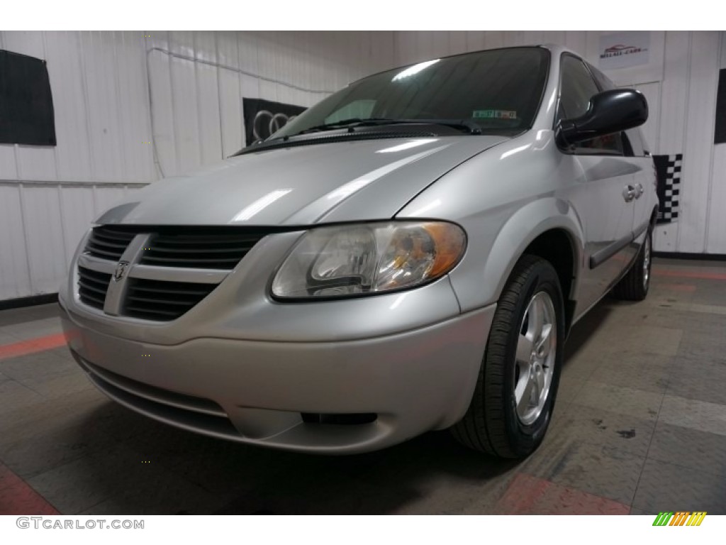2006 Caravan SXT - Bright Silver Metallic / Medium Slate Gray photo #3