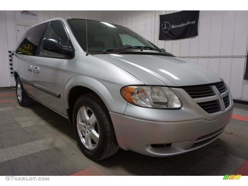 2006 Caravan SXT - Bright Silver Metallic / Medium Slate Gray photo #5