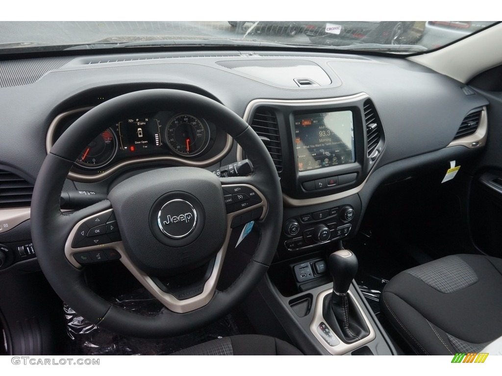2017 Jeep Cherokee Latitude Black Dashboard Photo #115689853