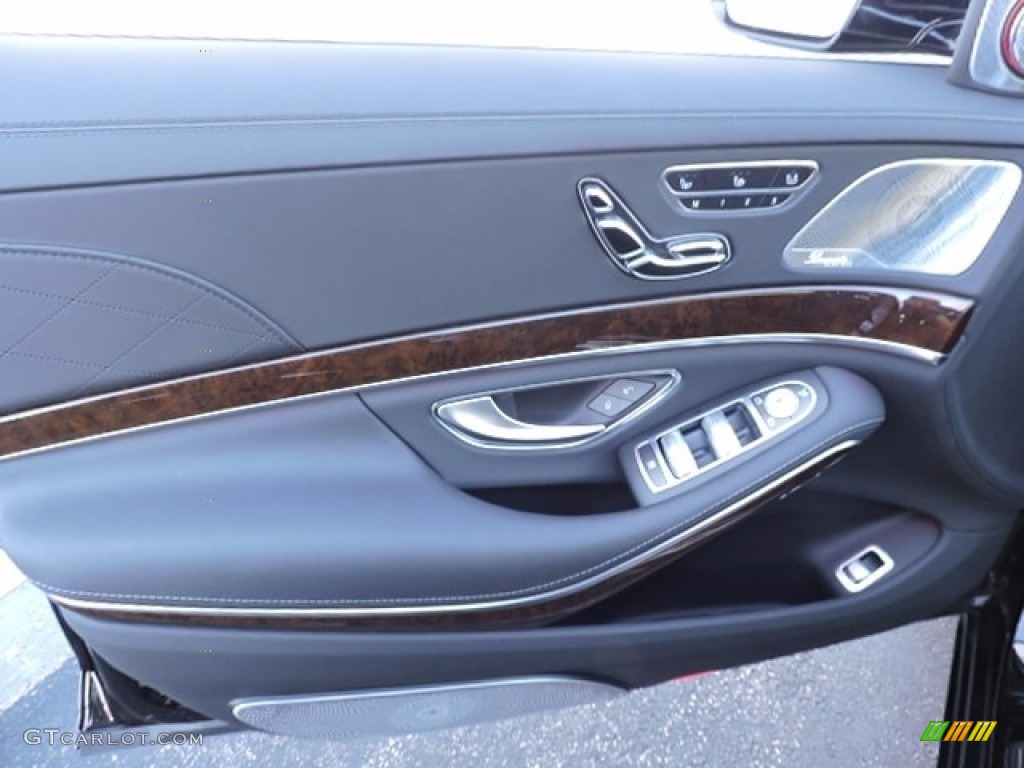 2016 Mercedes-Benz S Mercedes-Maybach S600 Sedan Black Door Panel Photo #115696540