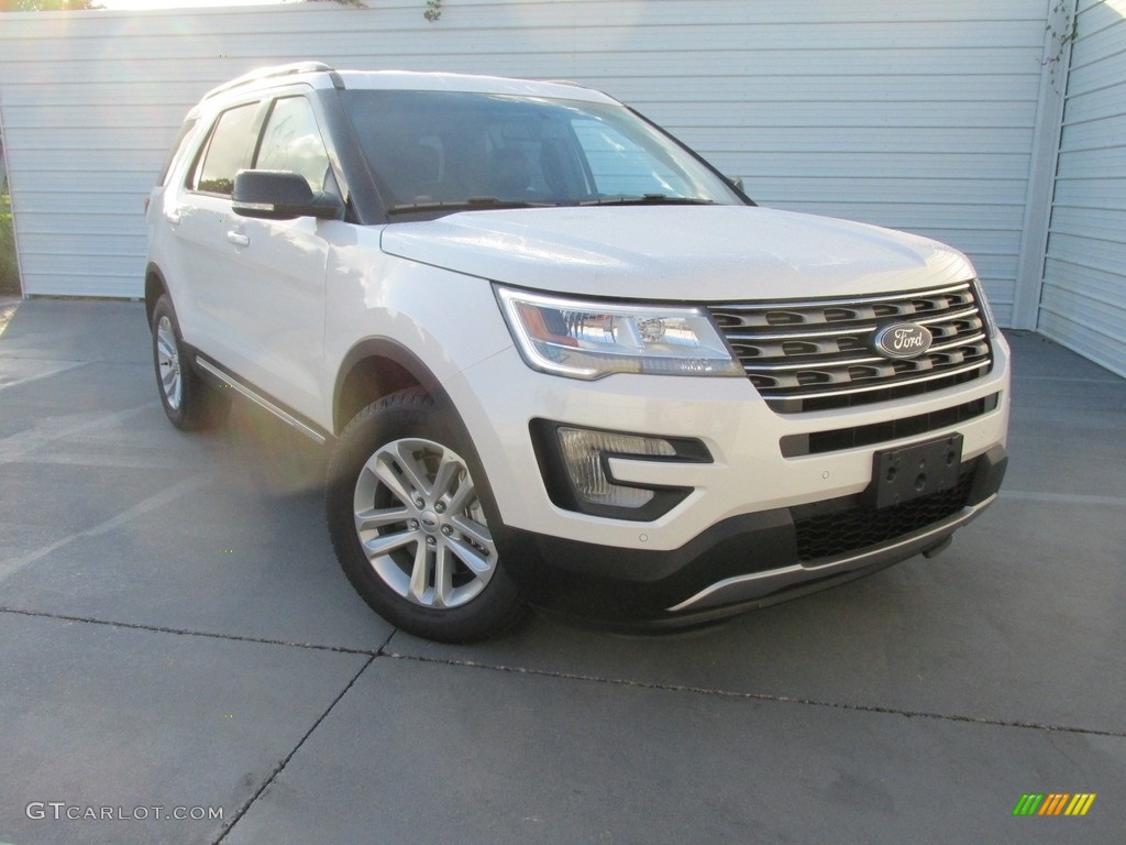 2017 Explorer XLT - White Platinum / Ebony Black photo #2