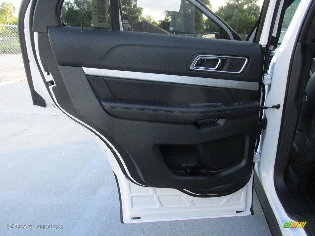 2017 Explorer XLT - White Platinum / Ebony Black photo #19