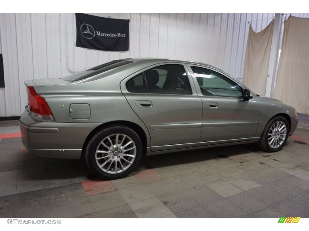 2007 S60 2.5T - Willow Green Metallic / Beige photo #7