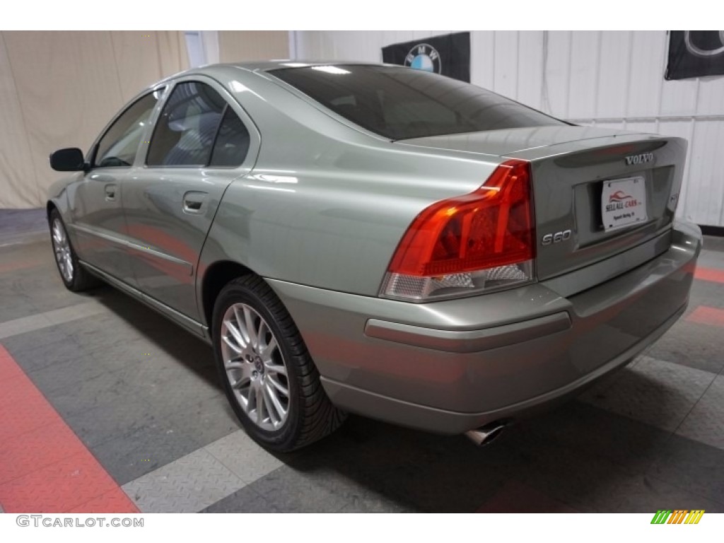2007 S60 2.5T - Willow Green Metallic / Beige photo #10