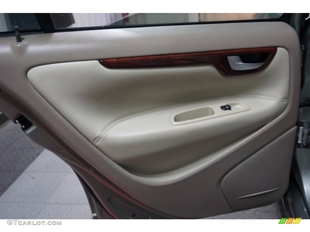 2007 S60 2.5T - Willow Green Metallic / Beige photo #15