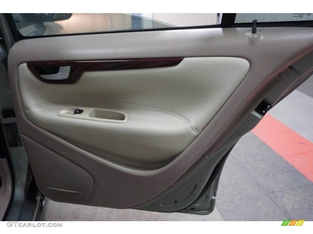 2007 S60 2.5T - Willow Green Metallic / Beige photo #16
