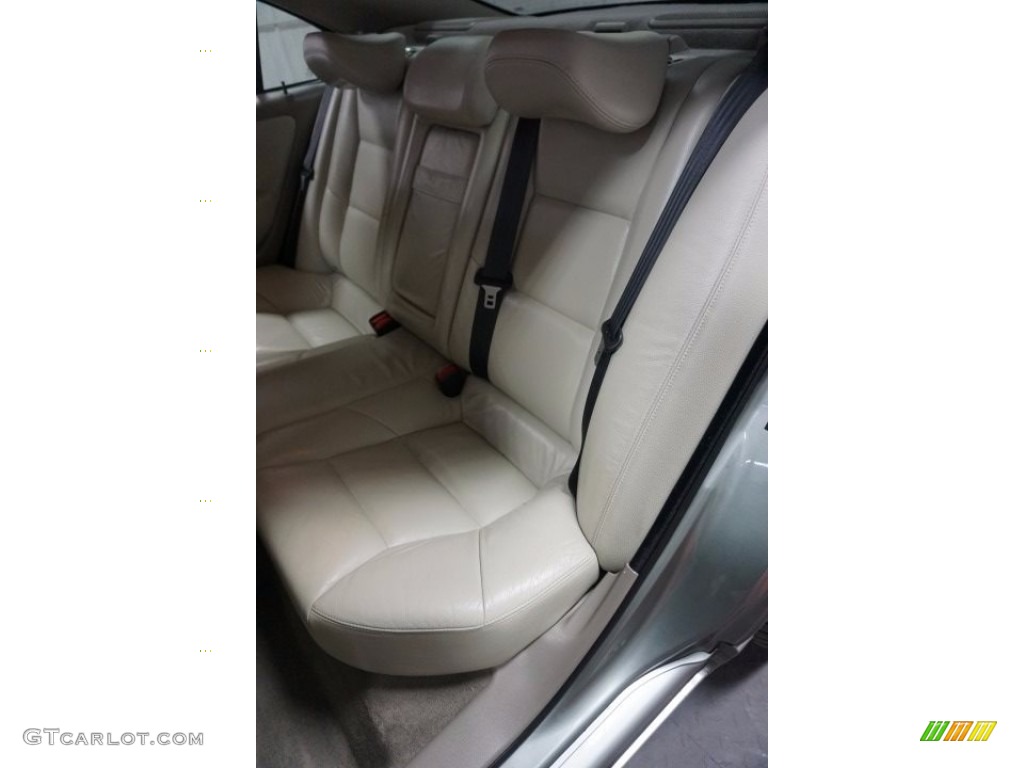 2007 S60 2.5T - Willow Green Metallic / Beige photo #21