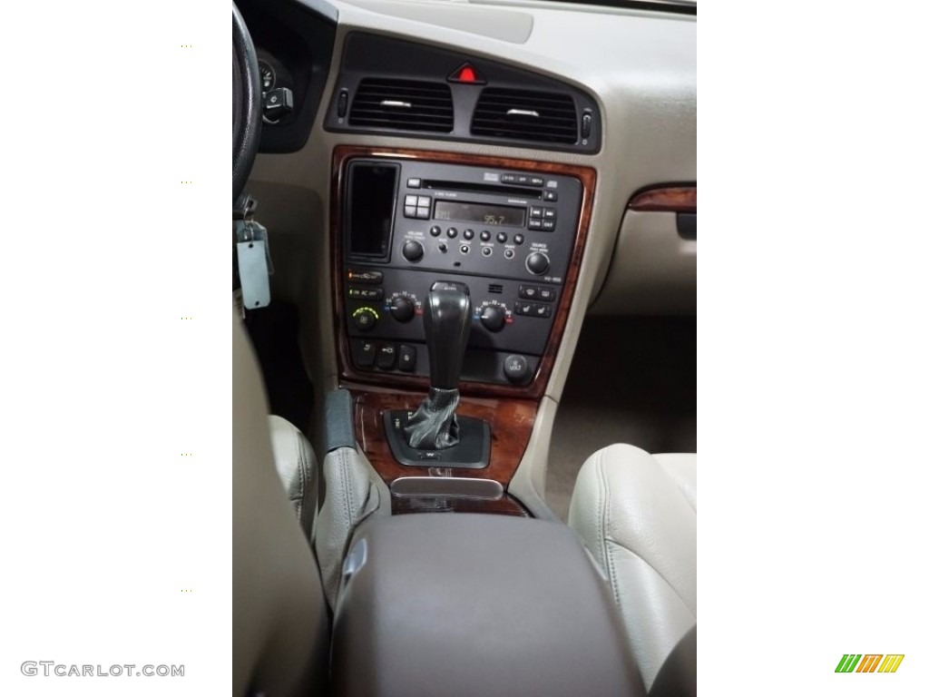 2007 S60 2.5T - Willow Green Metallic / Beige photo #26