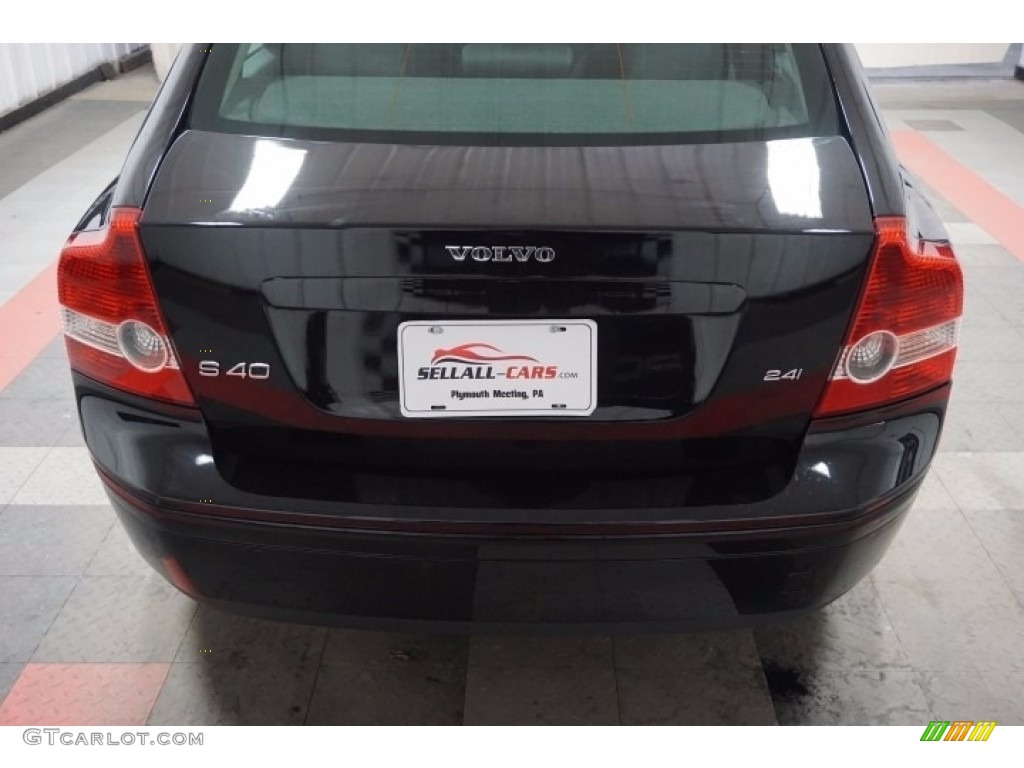 2006 S40 2.4i - Black / Off Black photo #50