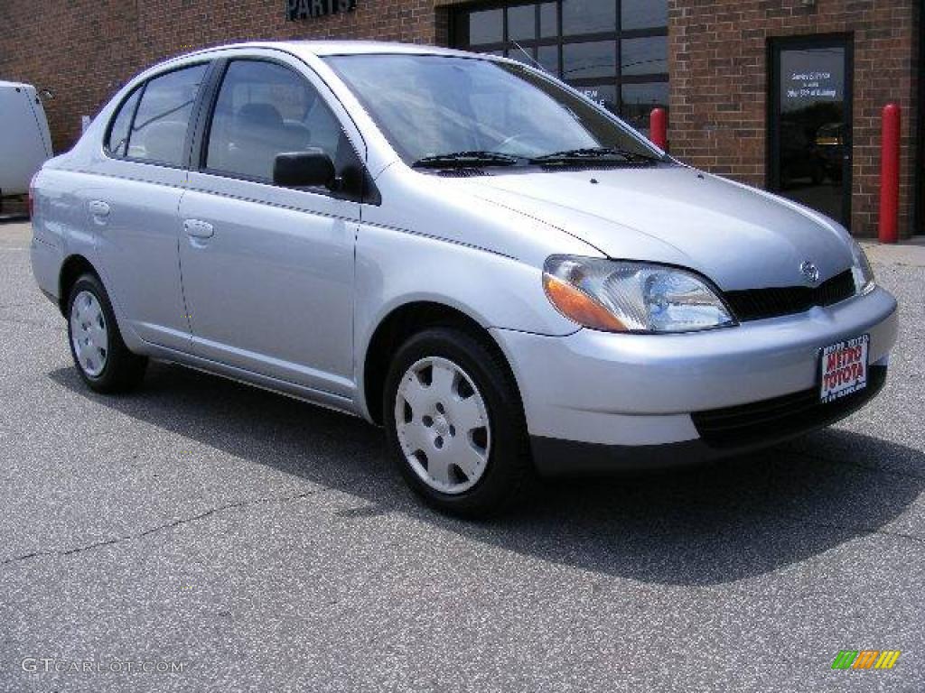 2002 ECHO Sedan - Alpine Silver Metallic / Shadow Gray photo #1