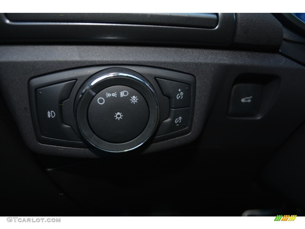 2013 Fusion Titanium AWD - Oxford White / Charcoal Black photo #25