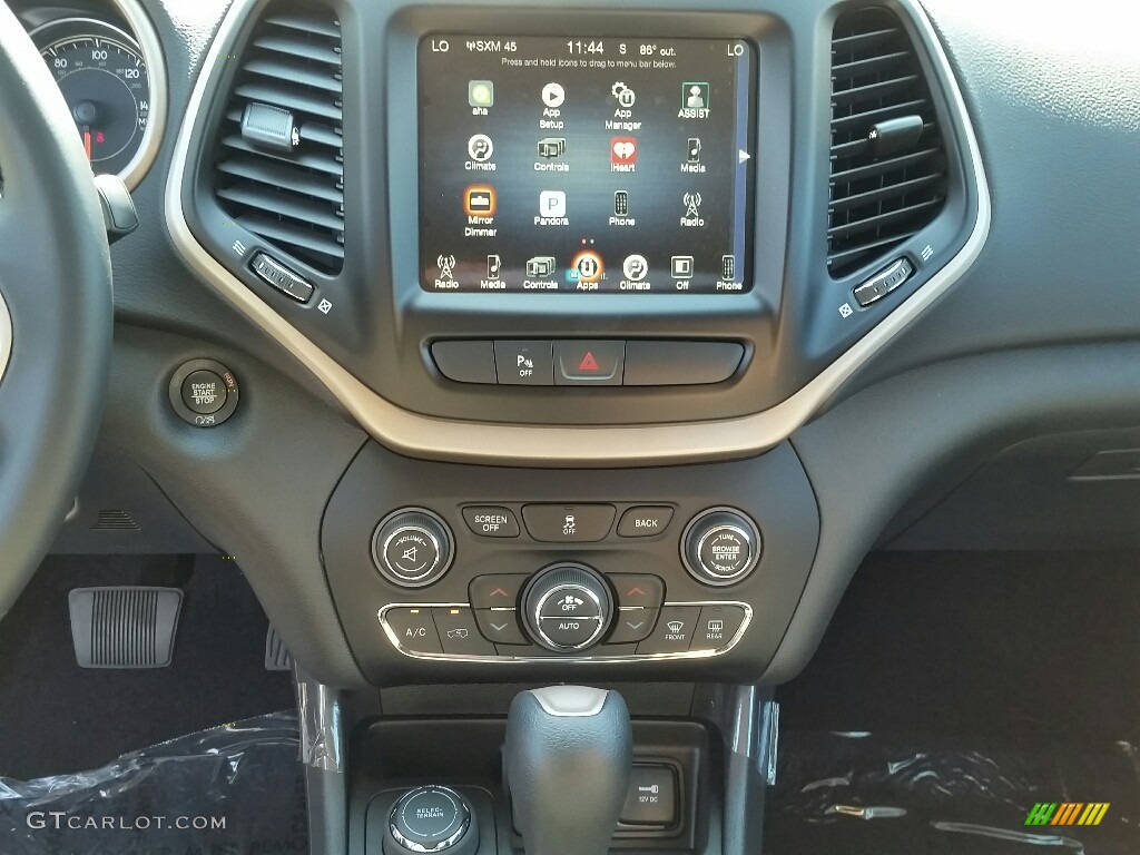 2017 Jeep Cherokee Latitude 4x4 Controls Photo #115726285